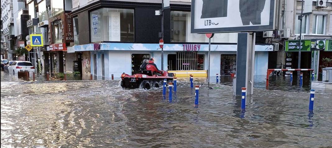 İzmir için kritik uyarı: Olası depremde deniz kentin içine girecek 6